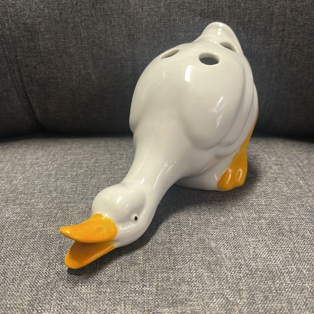 Vintage Quacking Duck Toothbrush Holder